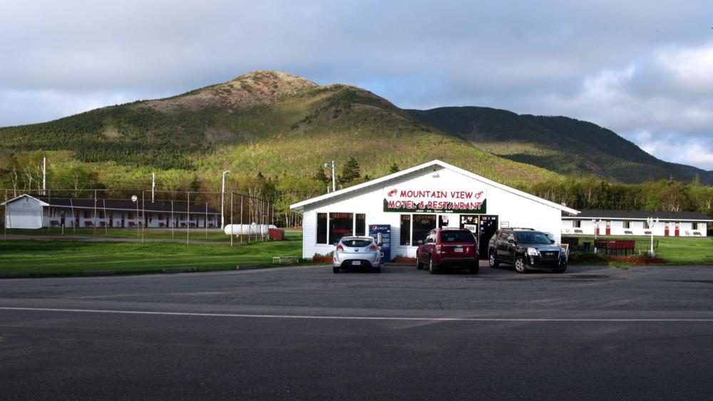 Mountain View Motel & Cottages Pleasant Bay Exterior photo